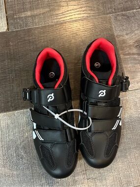 Peloton  women’s sz 38 (7-7.5) Black & Red Cycling Shoes